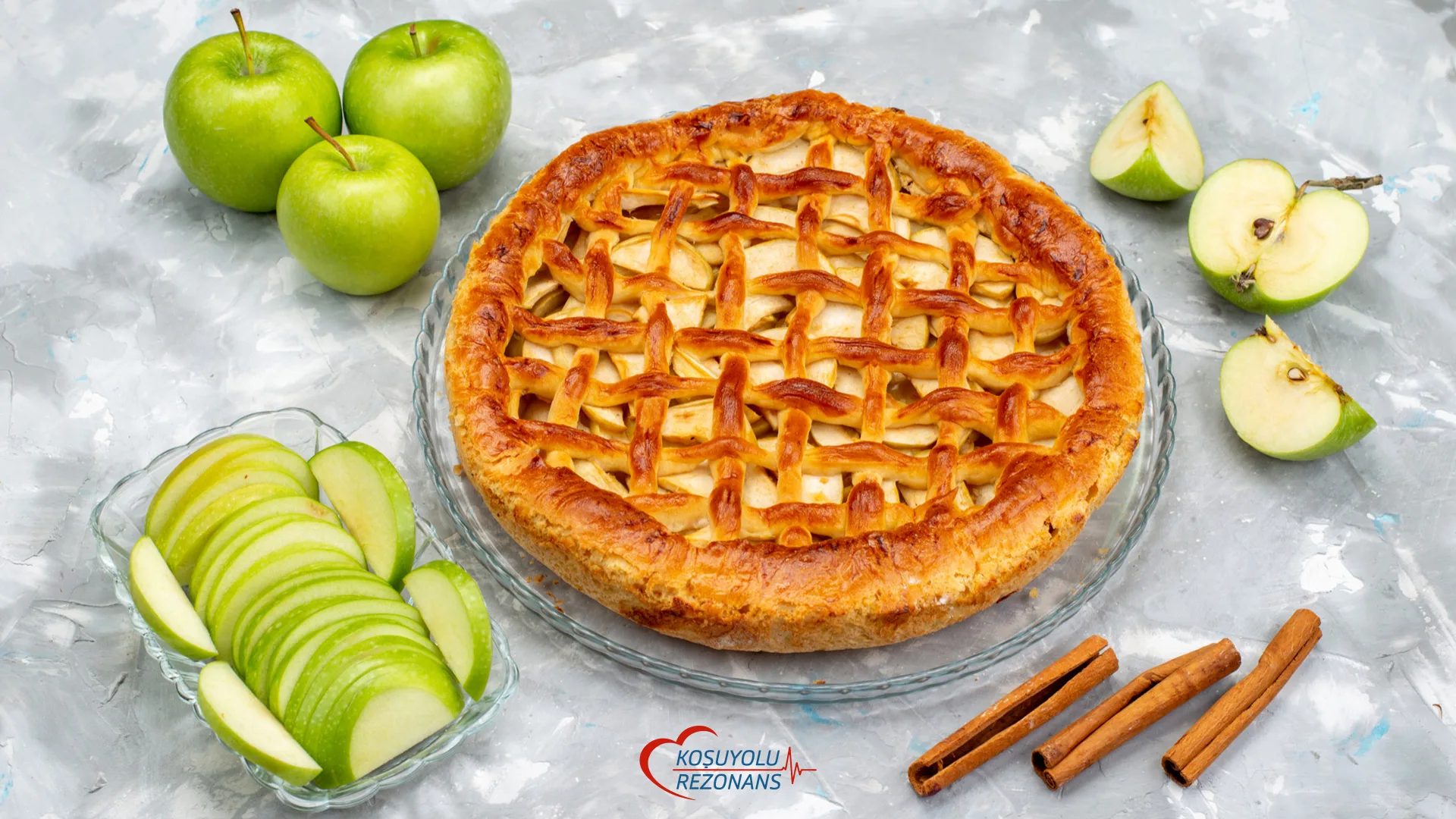 Glutensiz Şekersiz Elmalı Pie